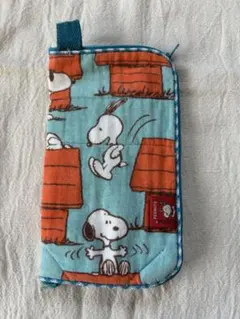 ピーナッツ　スヌーピー POUCH ペットボトルホルダー