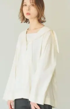 セーラーカラーブラウス