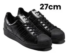 adidas スニーカー