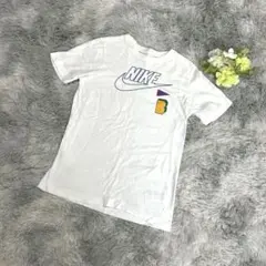 美品NIKE キッズ服　半袖Tシャツ　ロゴプリント　ホワイト　L スリランカ製のサムネイル