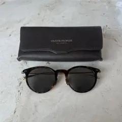 OLIVER PEOPLES ユニセックスサングラス べっ甲　ゴールドのサムネイル