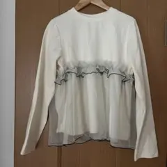 earth music&ecology ☆チュールレース付き長袖カットソー