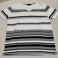 A.S.M★白黒VネックTシャツ