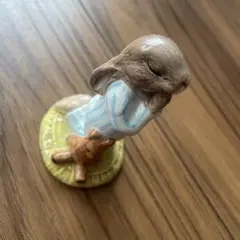 ロイヤルドルトン 置物