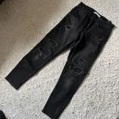 ZARA ブラック ダメージジーンズ