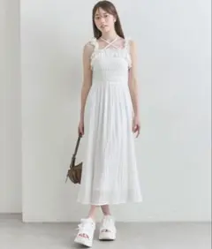 OLIVE des OLIVE フリル シャーリング キャミワンピース ホワイトのサムネイル
