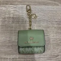 MICHAEL KORS グリーン AirPodsケース キーホルダー付き