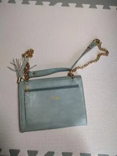 ミントグリーン ショルダーバッグ タッセル付き