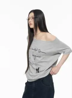 オフショルダー半袖Tシャツ