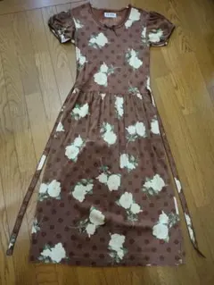 PINK HOUSE カーネーション柄ワンピース 半袖 PINK HOUSE カーネーション柄ワンピース 半袖 - メルカリ
