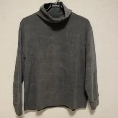 ユニクロ　ソフトニットフリースリブハイネックT グレー　M