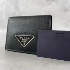 極美品✨ プラダ PRADA 折財布 三角ロゴプレート レザー ブラック