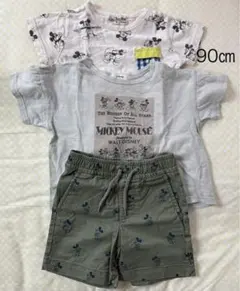 ミッキーマウス Tシャツ2枚とショートパンツセット 90cm