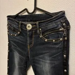 Item thumbnail for item 33f174ec-7b06-45b8-9f45-c57459f646c2