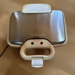 Item thumbnail for item b3daf4bd-8de5-4498-9b30-24e5fef0c07e