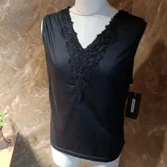 新品未使用　イノセント　INNOCENTE レース装飾付きブラックタンクトップ