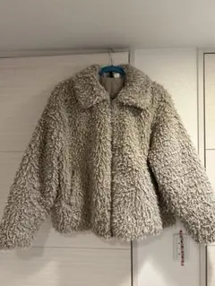 ベージュプードルコート　H&M