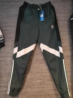 Sサイズ 新品 タグ付き adidas パンツ グリーン