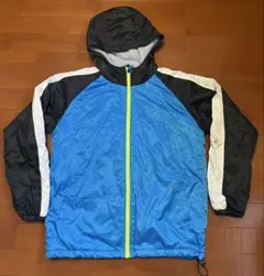 フード付きスポーツジャケット