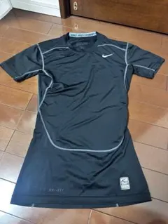 Nike Pro Combat DRI-FIT ブラック トップス Mサイズ