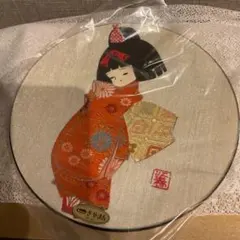 色絵伊万里美人画三枚組盃明治〜昭和 期木箱付とても綺麗です 色絵伊万里美人画三枚組盃明治〜昭和 期木箱付とても綺麗です、お幅