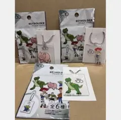 ディズニー100 アクリルキーホルダー　キャンドゥ　3種　匿名配送のサムネイル