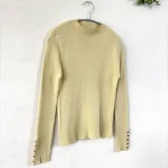 ★最終値下げ★秋映え★リブ編み長袖トップス　M クリーム色　カットソー　金ボタン