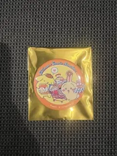 ちいかわ×サンリオ　缶バッジ　うさぎ
