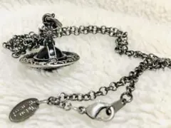 Vivienne Westwood 花刻印タイニーオーブネックレス　ブラック
