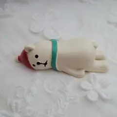 コンコンブル concombre ごろ寝 白くま 赤い帽子とマフラー