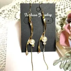 No.117ゴールドねじりパールチェーンロングハンドメイド　ピアスorイヤリング