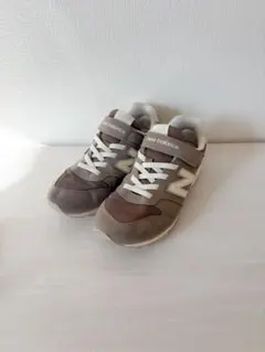 new balance スニーカー 23.5cm