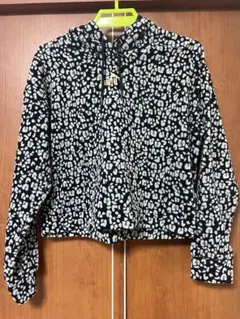 PUMA フリース フード付き クロップドパーカー