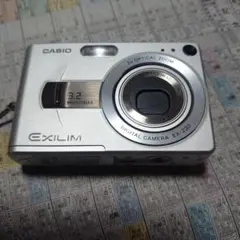 z1173]CASIO EXILIM EX-ZS10 デジカメ シルバー - メルカリ