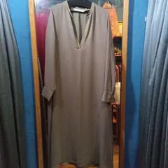 ZARA オリーブグリーン Vネック ワンピース L