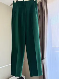 ZARA ハイウエストテーパードパンツ