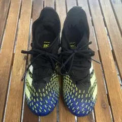 adidasのPredator（プレデター）キッズスパイク19.5のサムネイル