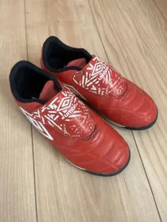 Umbro Juniors サッカーシューズ レッド