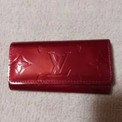 正規品 LOUIS VUITTON キーケース 4連 ヴェルニ レッド