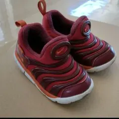 NIKE　ダイナモフリー　赤　13cm
