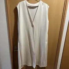 しまむら　ジレ　ベージュ