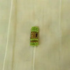 黄緑のクレヨン ビーズ ハンドメイド