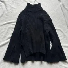 バビロン　羊毛　ハイネック　タートルネック　袖フレア　ニット　セーター　ブラック