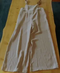 GU ベージュ サロペット