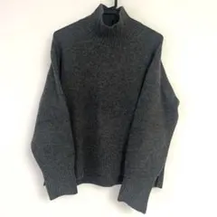 ユニクロ　スフレヤーン　モックネックセーター グレー　Mサイズ