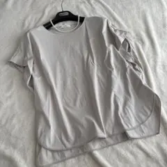 23区 カットソー 美品 グレージュ 美品のサムネイル