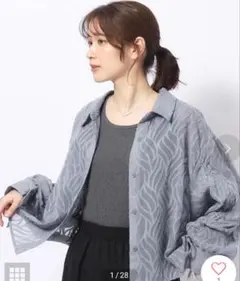 キューティーブロンド　シャーリング柄シアーシャツブラウス　ブルー Mサイズのサムネイル