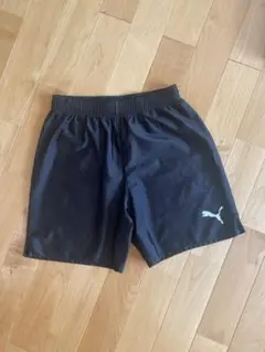 PUMA 黒 ハーフパンツ　M ブラック