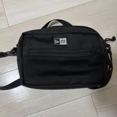 美品　NEW ERA ショルダーバッグ ブラック