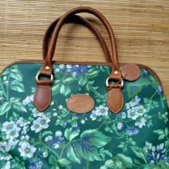 【連休特価】laura ashley フローラルハンドバッグ